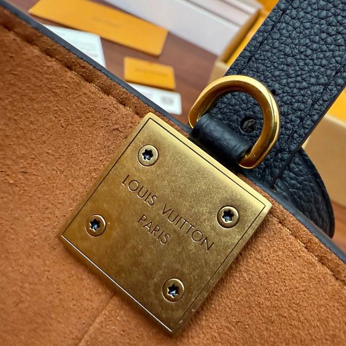 LOUIS VUITTON M25543 ボックスレザー 斜め掛けバッグ レディース斜め掛け 18x16x12cm サイズ:18x16x12cm