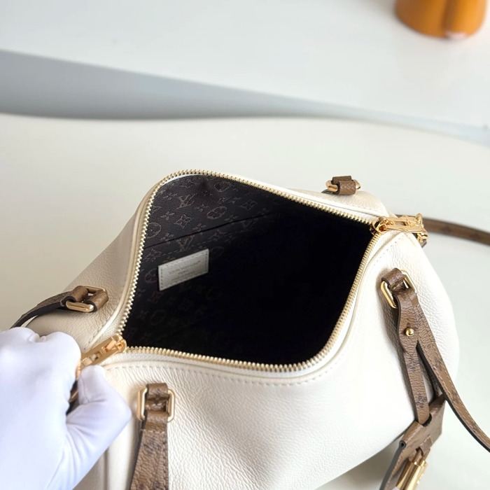LOUIS VUITTON M29392 牛皮 モノグラム キャンバス 斜め掛けバッグ レディース斜め掛け 26x17x13.5cm サイズ:26x17x13.5cm