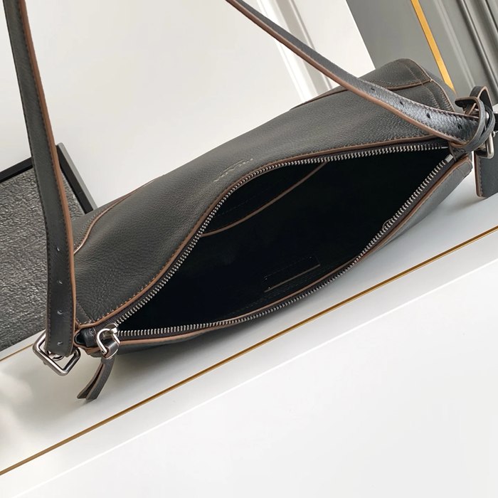 PRADA 1BC280 レザー ショルダーバッグ、ハンドバッグ クラシック 36x20x11cm サイズ:36x20x11cm