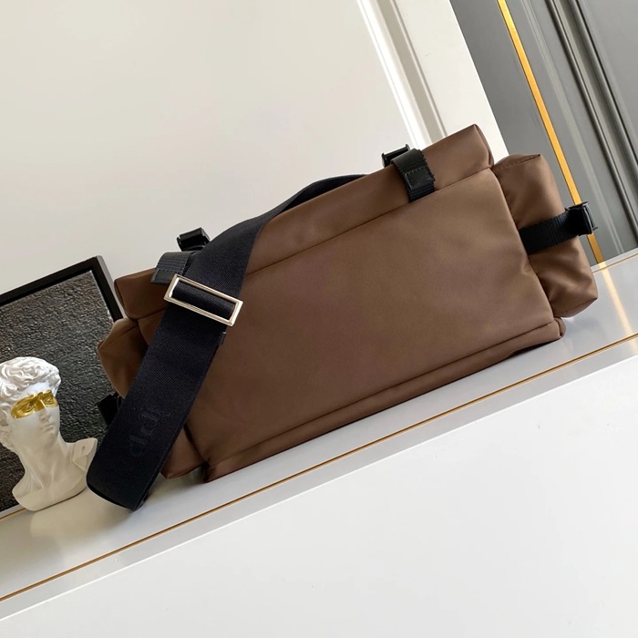 PRADA 2VD082 ナイロン、レザー 斜め掛けバッグ、ショルダーバッグ、ハンドバッグ ナイロン、クラシック 42x22x20cm サイズ:42x22x20cm