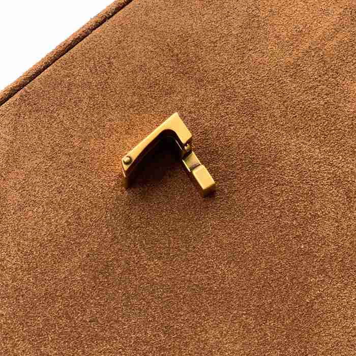 SAINT LAURENT 832332 ラムレザー、マット ゴールド、マット ハンドバッグ クラシック 29x18cm サイズ:29x18cm