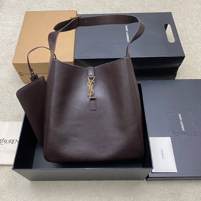 SAINT LAURENT 850545 カーフレザー ブラック、ゴールド ショルダーバッグ、脇下バッグ クラシック 31x30x13cm サイズ:31x30x13cm