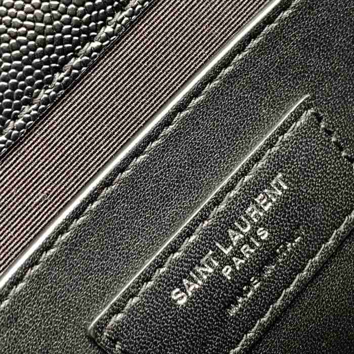 SAINT LAURENT 526286 カーフレザー 斜め掛けバッグ、封筒バッグ 封筒、ベッキー、クラシック 21x13cm サイズ:21x13cm