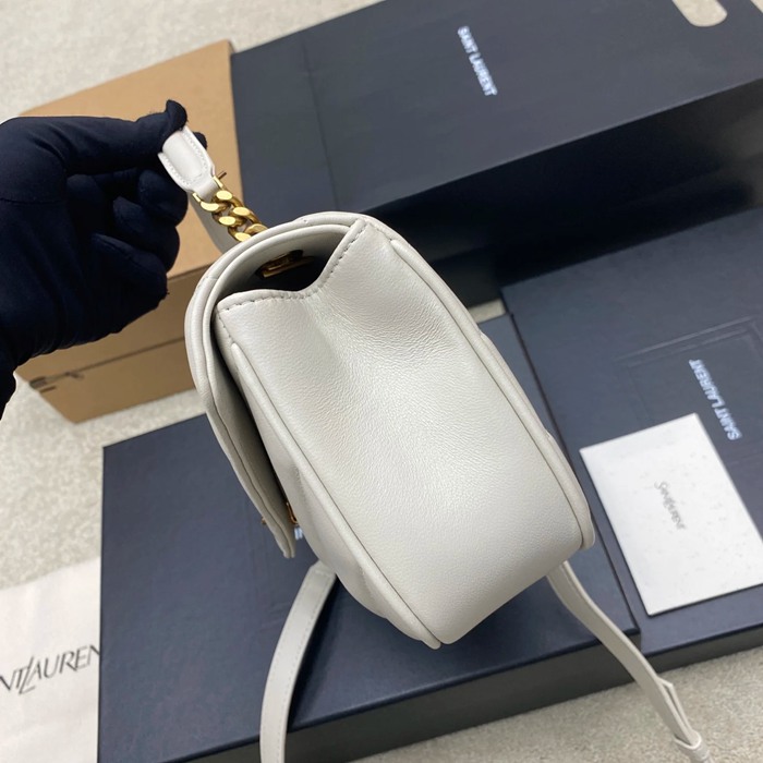 SAINT LAURENT 869461 ラムレザー ホワイト、ゴールド 斜め掛けバッグ チェーン 25x13cm サイズ:25x13cm