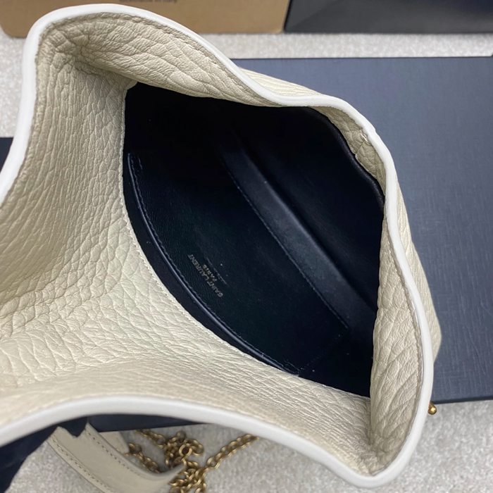 SAINT LAURENT 819271 ラムレザー、エレファント ホワイト、ゴールド、クリーム 斜め掛けバッグ、チェーンバッグ、封筒バッグ チェーン、封筒、カリプソ、ミニ 19x12cm サイズ:19x12cm