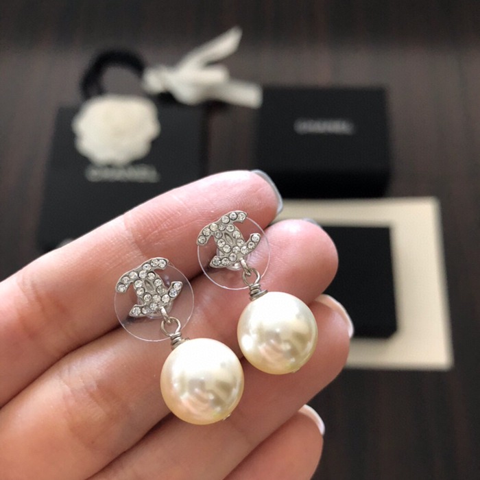 シャネル スタイル ピアス C パール