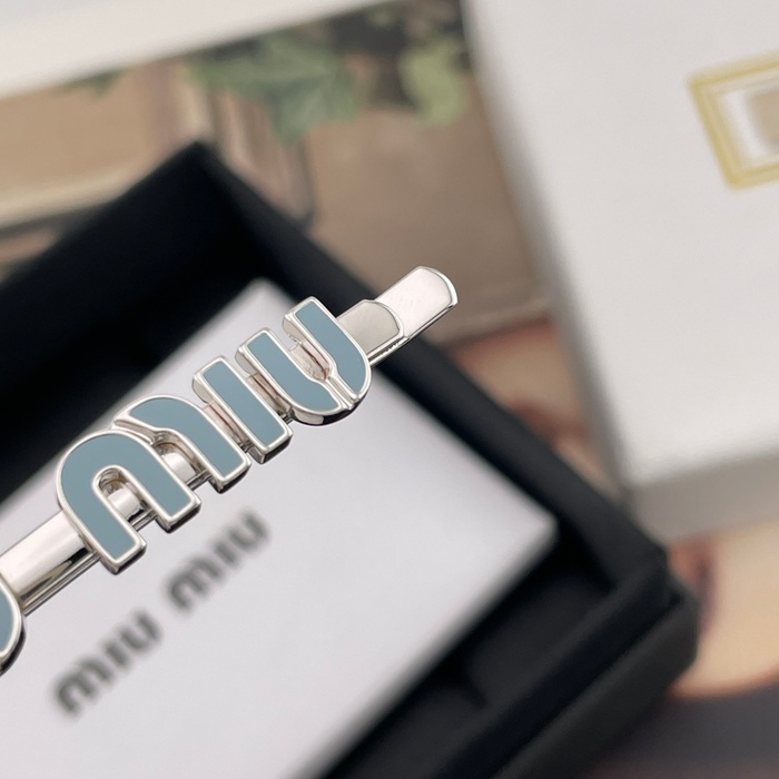 ミュウミュウ スタイル ヘアクリップ エナメル