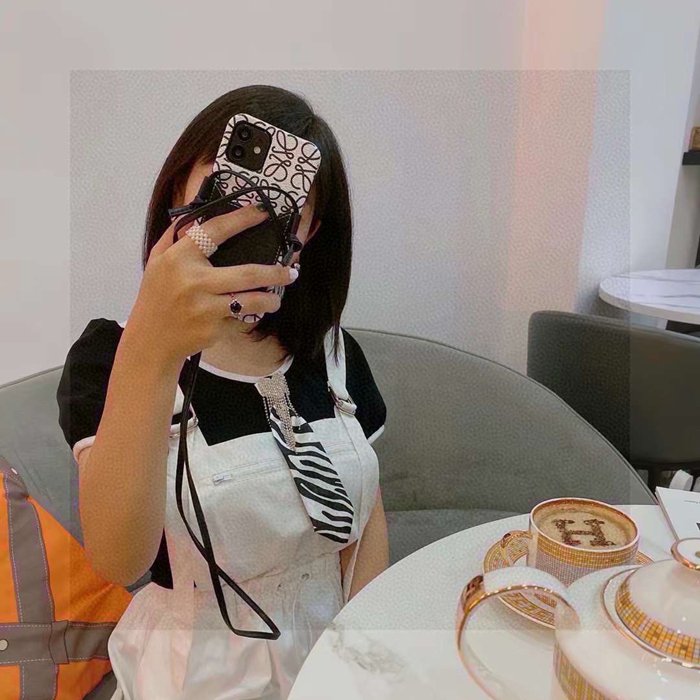 ロエベ スタイル スマホケース