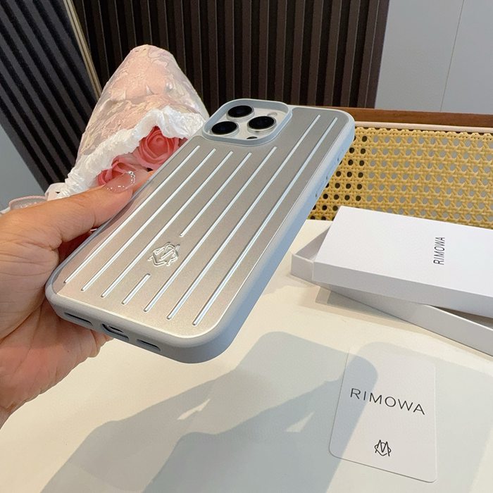 リモワ スタイル スマホケース