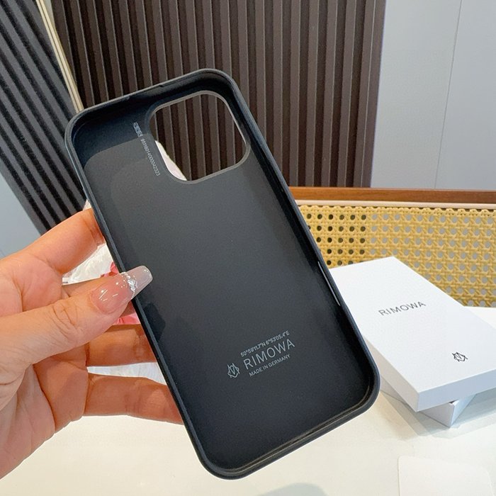 リモワ スタイル スマホケース