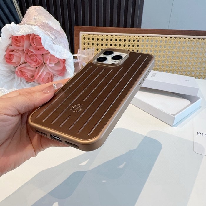 リモワ スタイル スマホケース