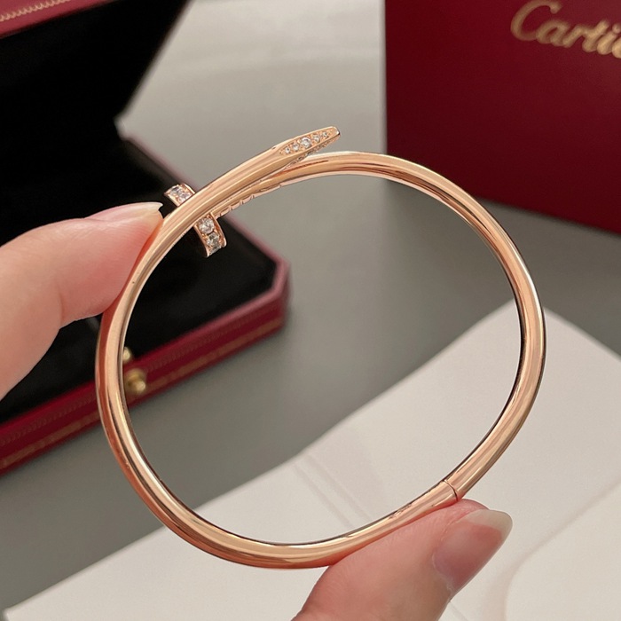 カルティエ スタイル ブレスレット