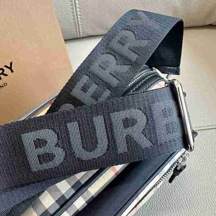 BURBERRY ショルダーバッグ ヴィンテージチェック メンズ 22.5×14.5×8.2cm