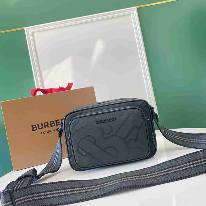 BURBERRY ショルダーバッグ ポリエステル×レザー メンズ 28×20×10cm BURBERRY ショルダーバッグ ポリエステル×レザー メンズ 28×20×10cm