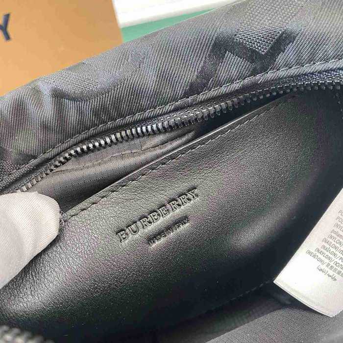 BURBERRY ショルダーバッグ ポリエステル×レザー メンズ 28×20×10cm