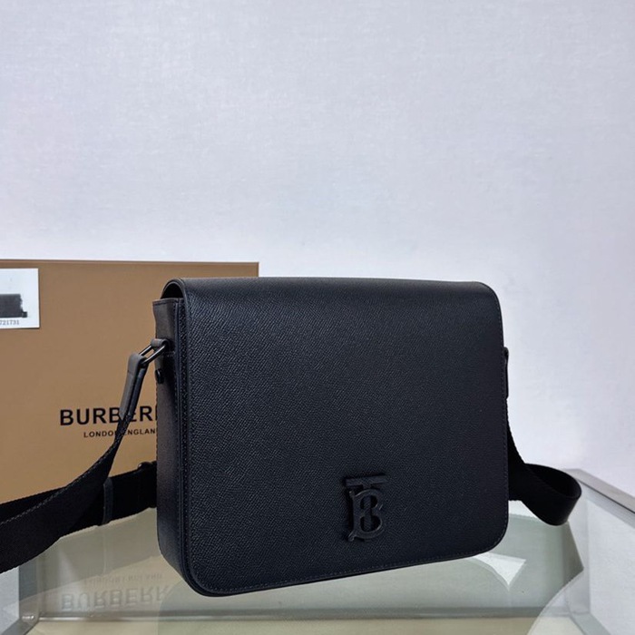 BURBERRY メッセンジャーバッグ TBロゴ レザー メンズ 25.5×21.5×6.5cm