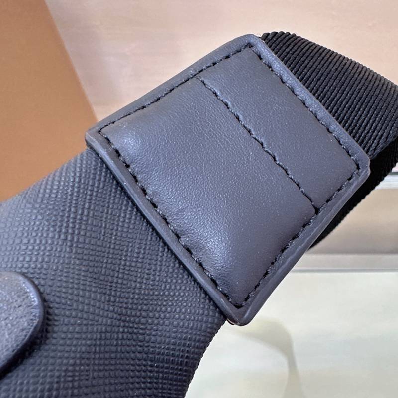 BURBERRY バーチバーン チェック ウエストバッグ メンズ 37.5×17×8cm