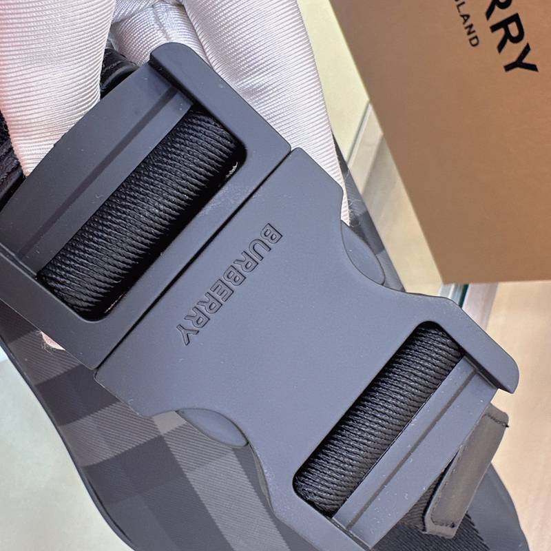 BURBERRY バーチバーン チェック ウエストバッグ メンズ 37.5×17×8cm