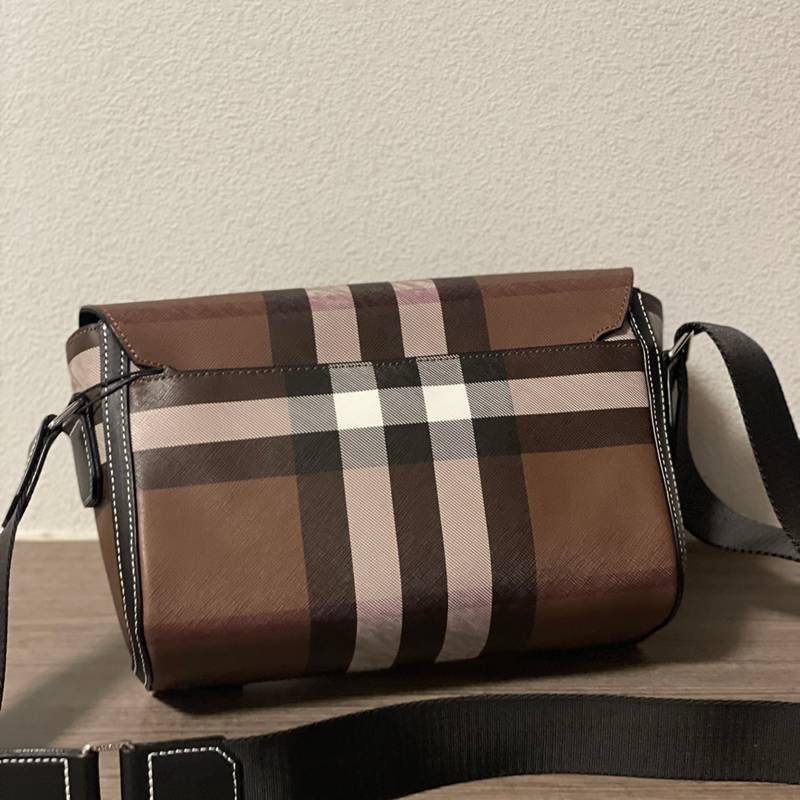 BURBERRY メッセンジャーバッグ ブラウンチェック メンズ 29×17.5×8.5cm