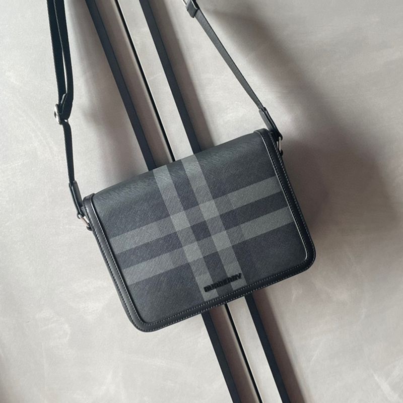 BURBERRY メッセンジャーバッグ チェック レザー メンズ 25.5×21.5×6.5cm BURBERRY メッセンジャーバッグ チェック レザー メンズ 25.5×21.5×6.5cm
