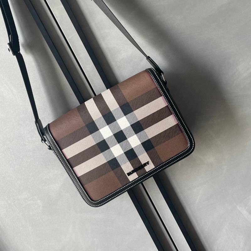 BURBERRY メッセンジャーバッグ チェック レザー メンズ 25.5×21.5×6.5cm BURBERRY メッセンジャーバッグ チェック レザー メンズ 25.5×21.5×6.5cm