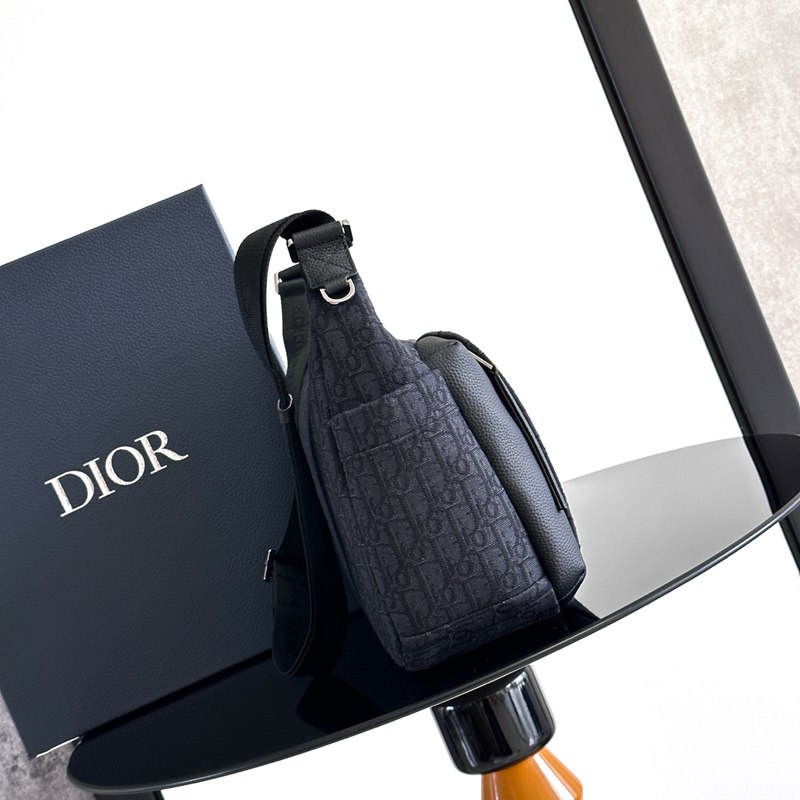 DIOR ライダー ソフト ショルダーバッグ オブリーク メンズ 36×30.5×14.5cm