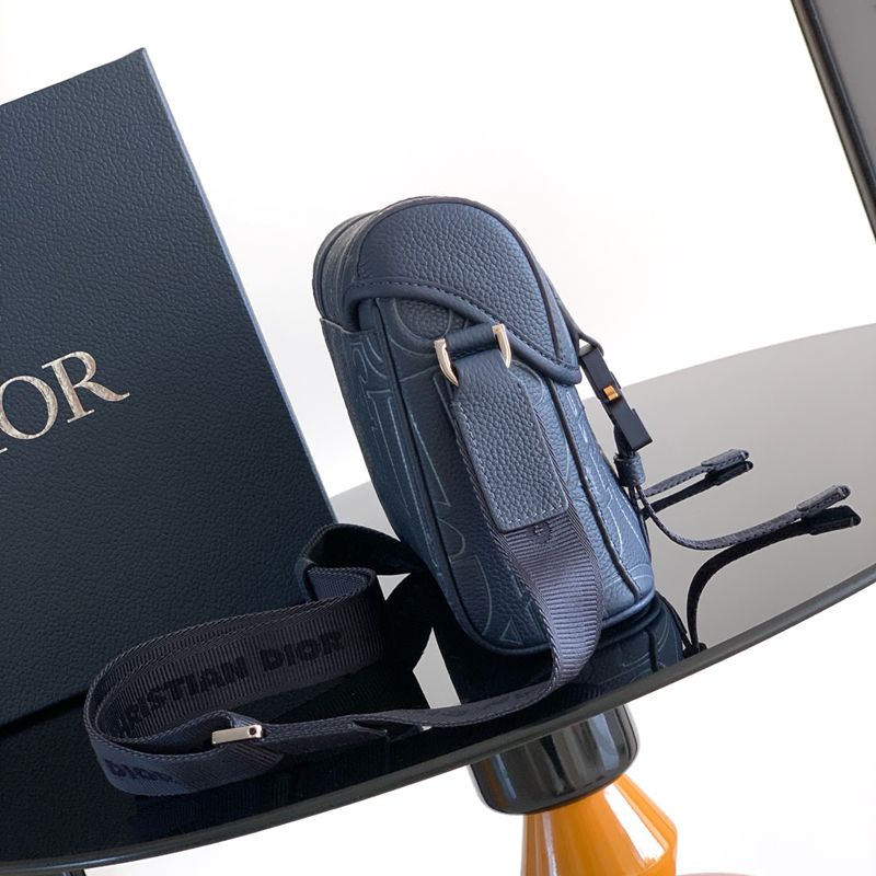 DIOR メッセンジャーバッグ ディオールグラヴィティ レザー メンズ 24×18×8cm