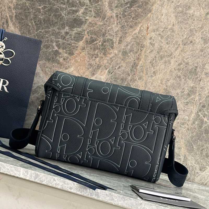 DIOR メッセンジャーバッグ ディオールグラヴィティ レザー メンズ 24×18×8cm