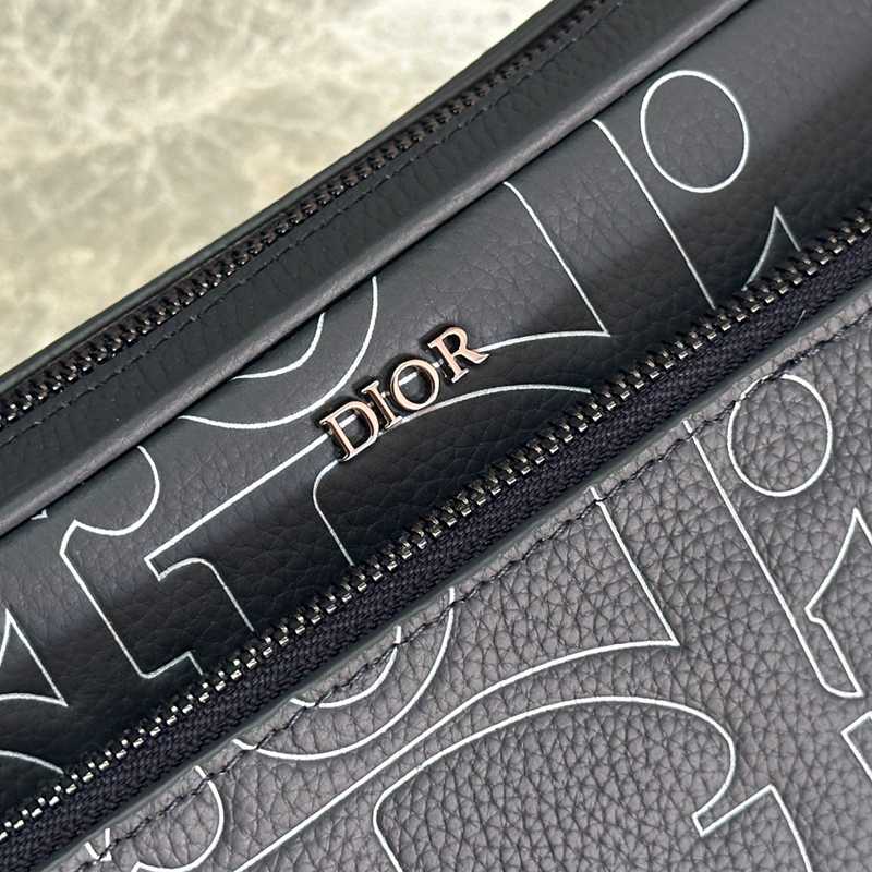 DIOR サドル スリーインワン ショルダーバッグ ディオールグラヴィティ レザー メンズ 23×16.5×4cm