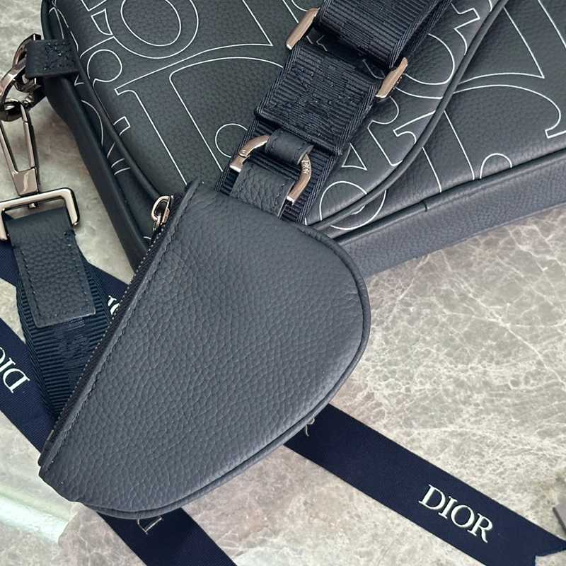 DIOR サドル スリーインワン ショルダーバッグ ディオールグラヴィティ レザー メンズ 23×16.5×4cm
