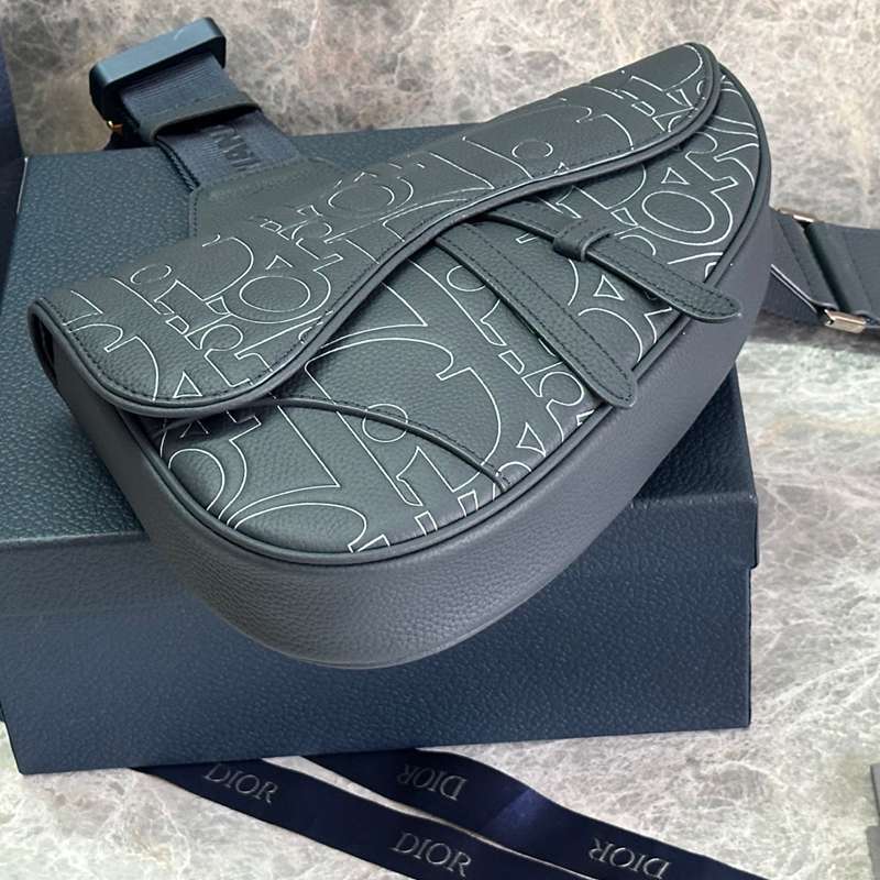DIOR サドル ショルダーバッグ ディオールグラヴィティ レザー メンズ 27×20×5cm