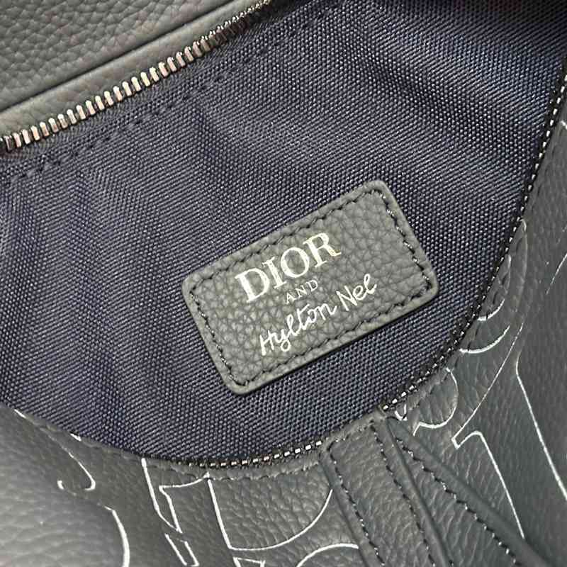 DIOR サドル ショルダーバッグ ディオールグラヴィティ レザー メンズ 27×20×5cm