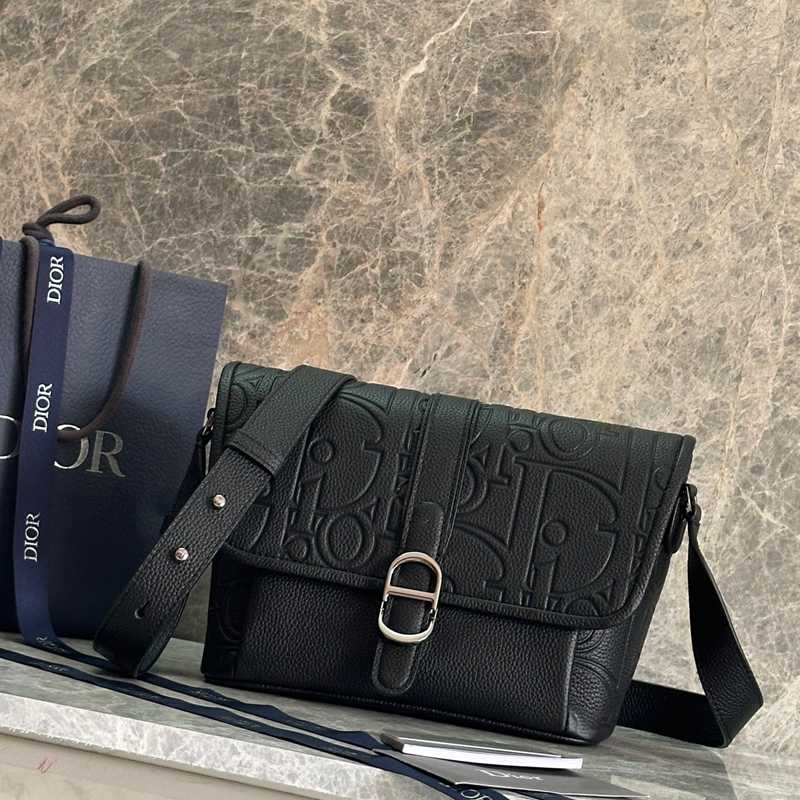 DIOR デイリー メッセンジャーバッグ ディオールグラヴィティ レザー メンズ 28×18×9.5cm