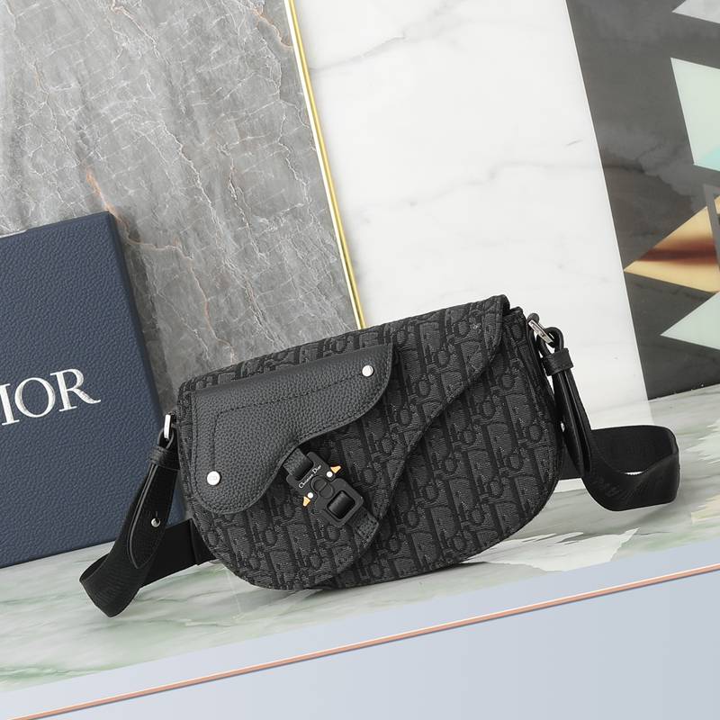 DIOR サドル メッセンジャーバッグ オブリーク メンズ 24×16.5×5.5cm