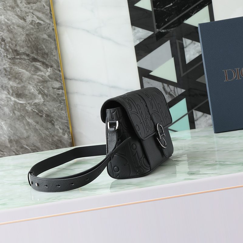 DIOR デイリー メッセンジャーバッグ ディオールグラヴィティ レザー メンズ 28×18×9.5cm