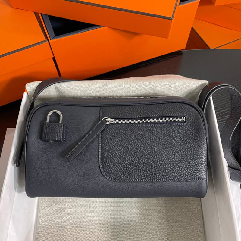 HERMES ヌーヴォーオンボビー ショルダーバッグ ユニセックス 29×20×12cm HERMES ヌーヴォーオンボビー ショルダーバッグ ユニセックス 29×20×12cm