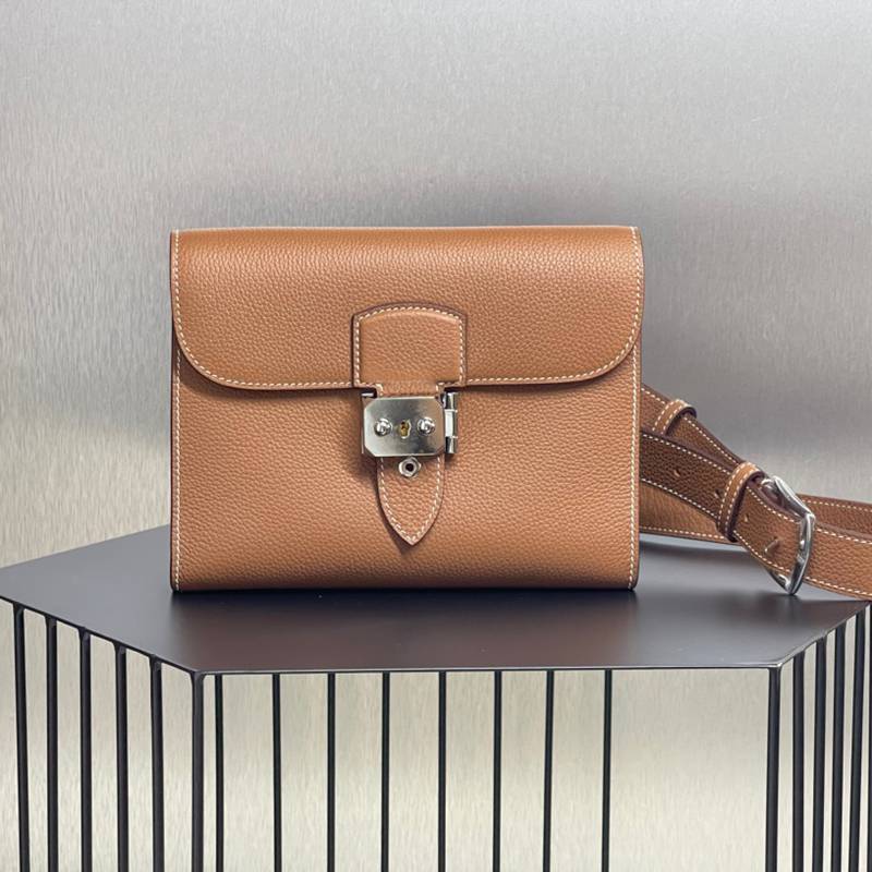 HERMES サックアデペッシュ メッセンジャーバッグ ユニセックス 21×17×4cm HERMES サックアデペッシュ メッセンジャーバッグ ユニセックス 21×17×4cm