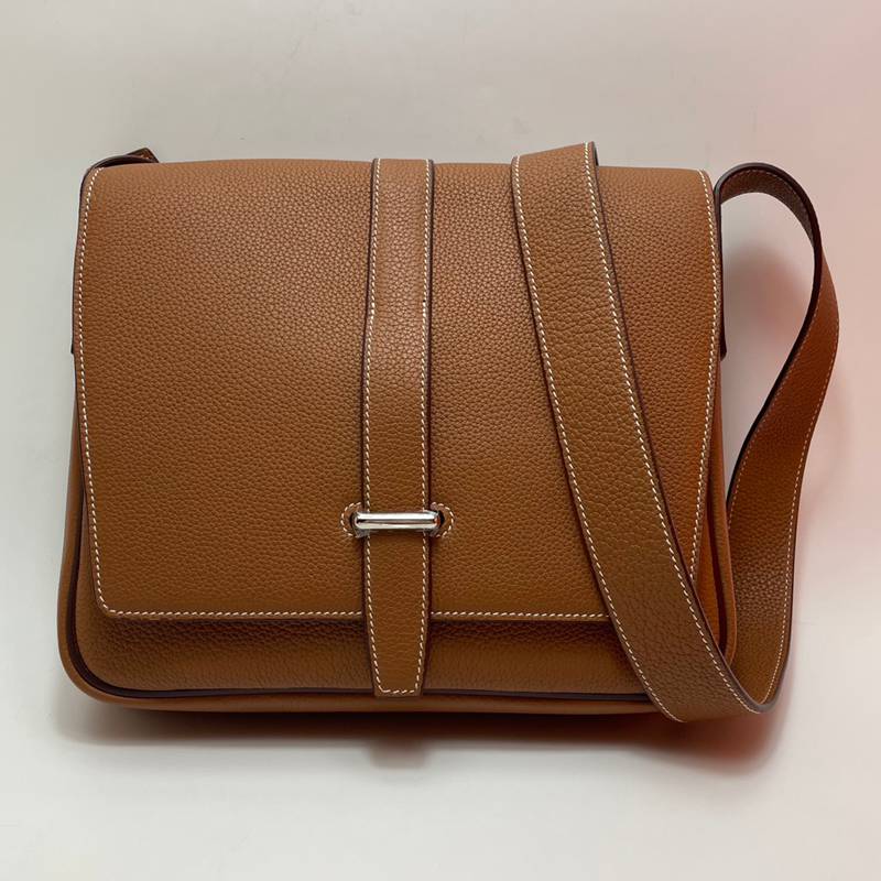 HERMèス スティーブライトジュニア メッセンジャーバッグ ユニセックス 27×23×5cm HERMèス スティーブライトジュニア メッセンジャーバッグ ユニセックス 27×23×5cm