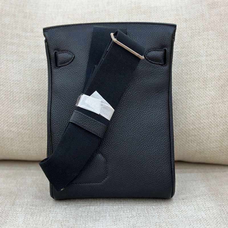 HERMES ハックアドス ショルダーバッグ 取り外しポーチ付き メンズ 18×23×6cm