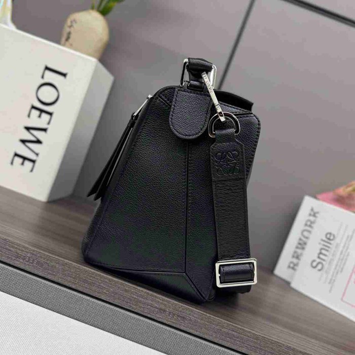 LOEWE パズル ラージ ディアスキン メンズ 32.5×23.5×14.5cm
