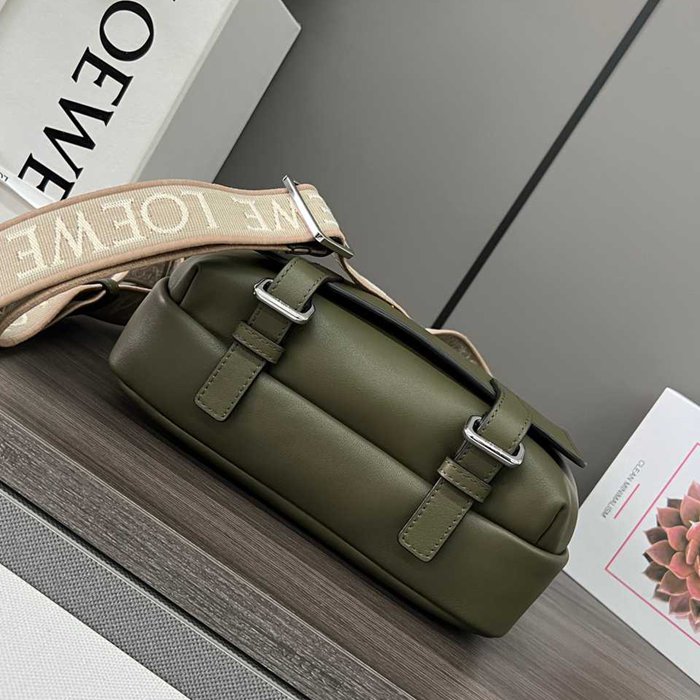LOEWE ミリタリー メッセンジャーバッグ レザー×ジャカード メンズ 24.5×18×10.5cm