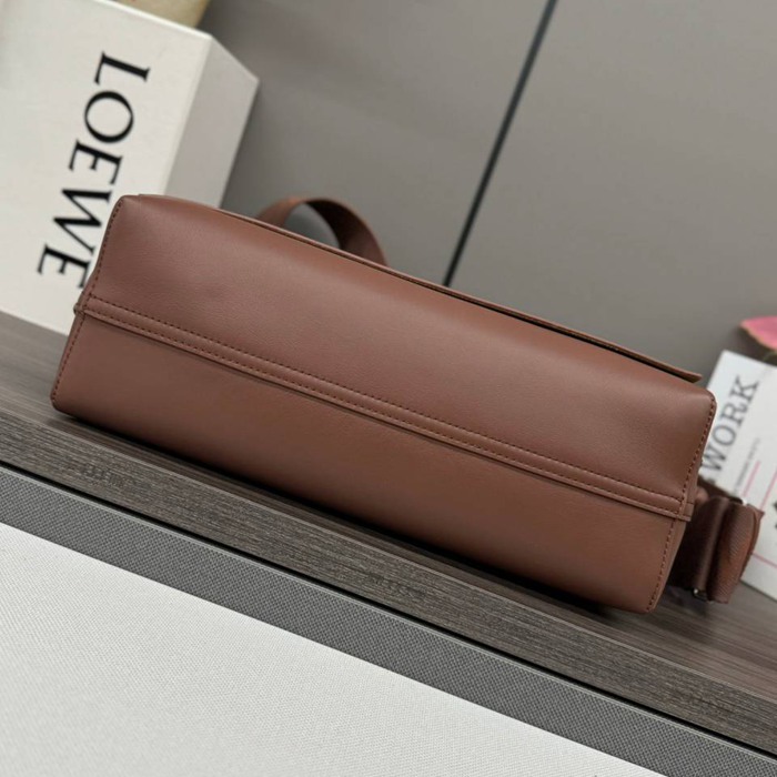 LOEWE フラメンコ サッチェル カーフレザー ユニセックス 34×24×12cm