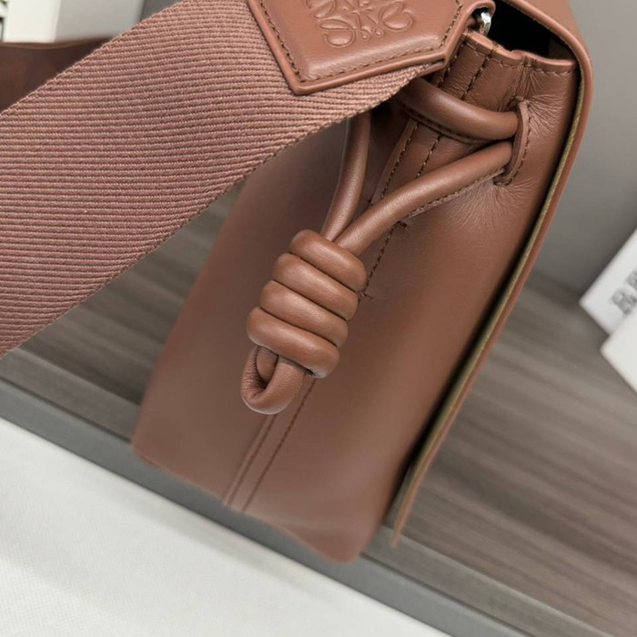 LOEWE フラメンコ サッチェル カーフレザー ユニセックス 34×24×12cm