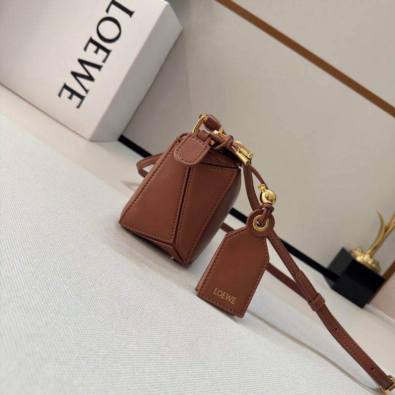 LOEWE フェザーライト パズル ミニ ナパラム レディース 17.5×12.5×7.5cm