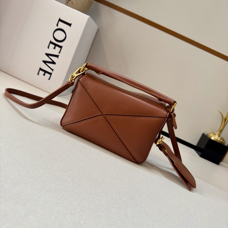 LOEWE フェザーライト パズル ミニ ナパラム レディース 17.5×12.5×7.5cm