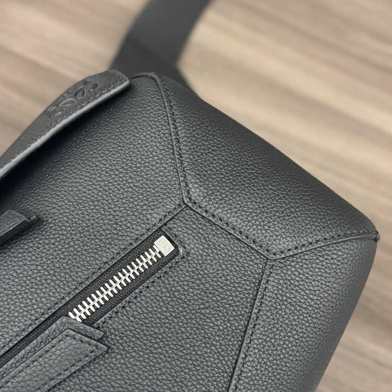 LOEWE パズル ウエストバッグ スモール メンズ 17×12×6cm