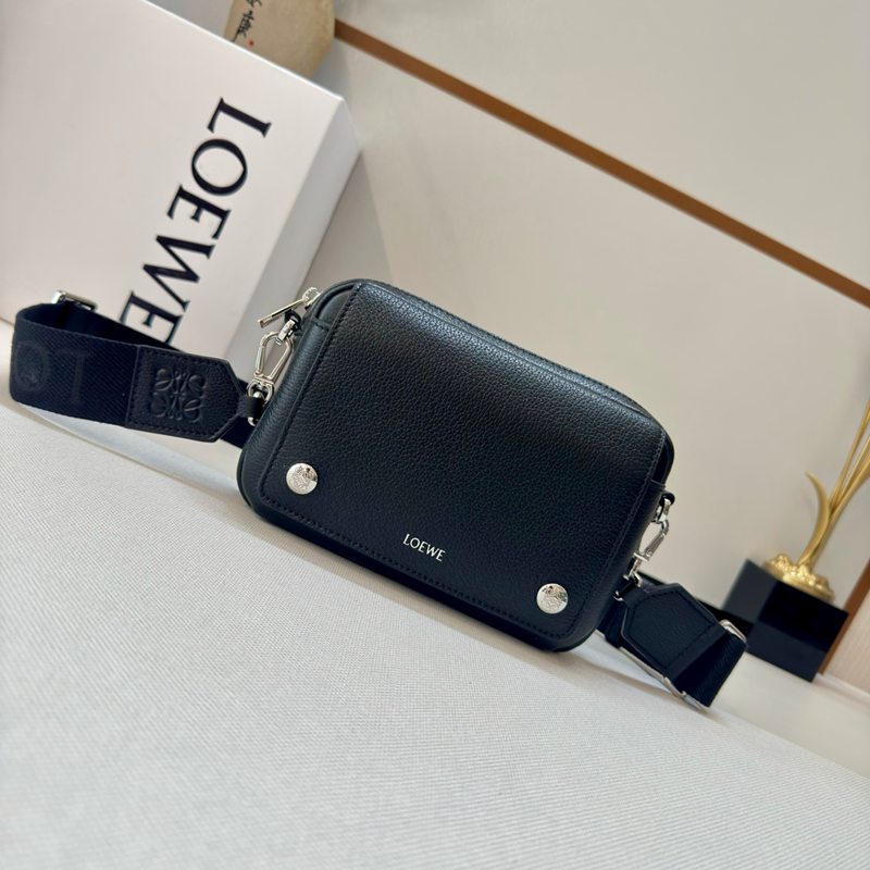 LOEWE ペブル メッセンジャーバッグ スモール メンズ 25×18×10cm