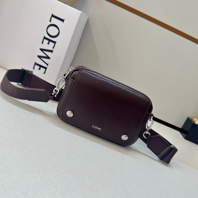 LOEWE ペブル メッセンジャーバッグ スモール メンズ 25×18×10cm