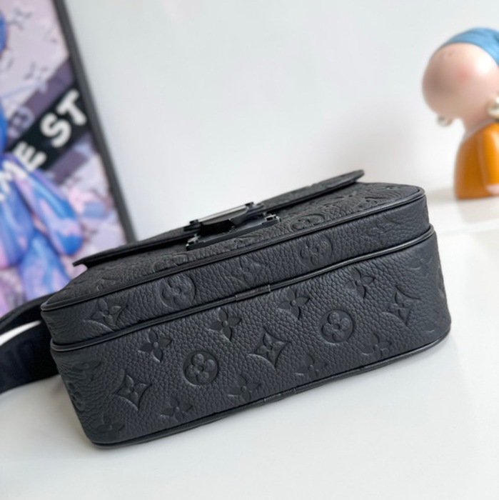 LOUIS VUITTON Sロック メッセンジャーバッグ タオリヨン レザー メンズ 22×18×8cm