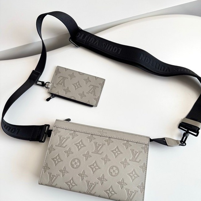 LOUIS VUITTON ガストン ウェアラブルウォレット モノグラムシャドウ レザー メンズ 22×14.5×4.5cm